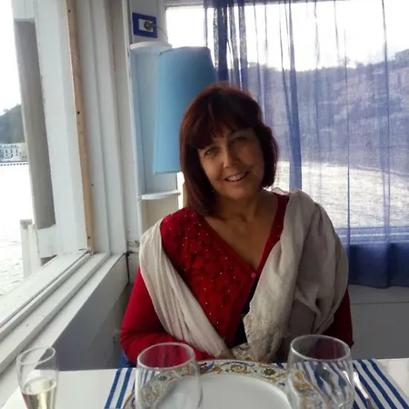 Δωμάτια σε οικογενειακή κατοικία Dolce Vomero Νάπολη