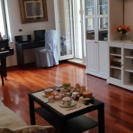 Dolce Vomero Homestay *